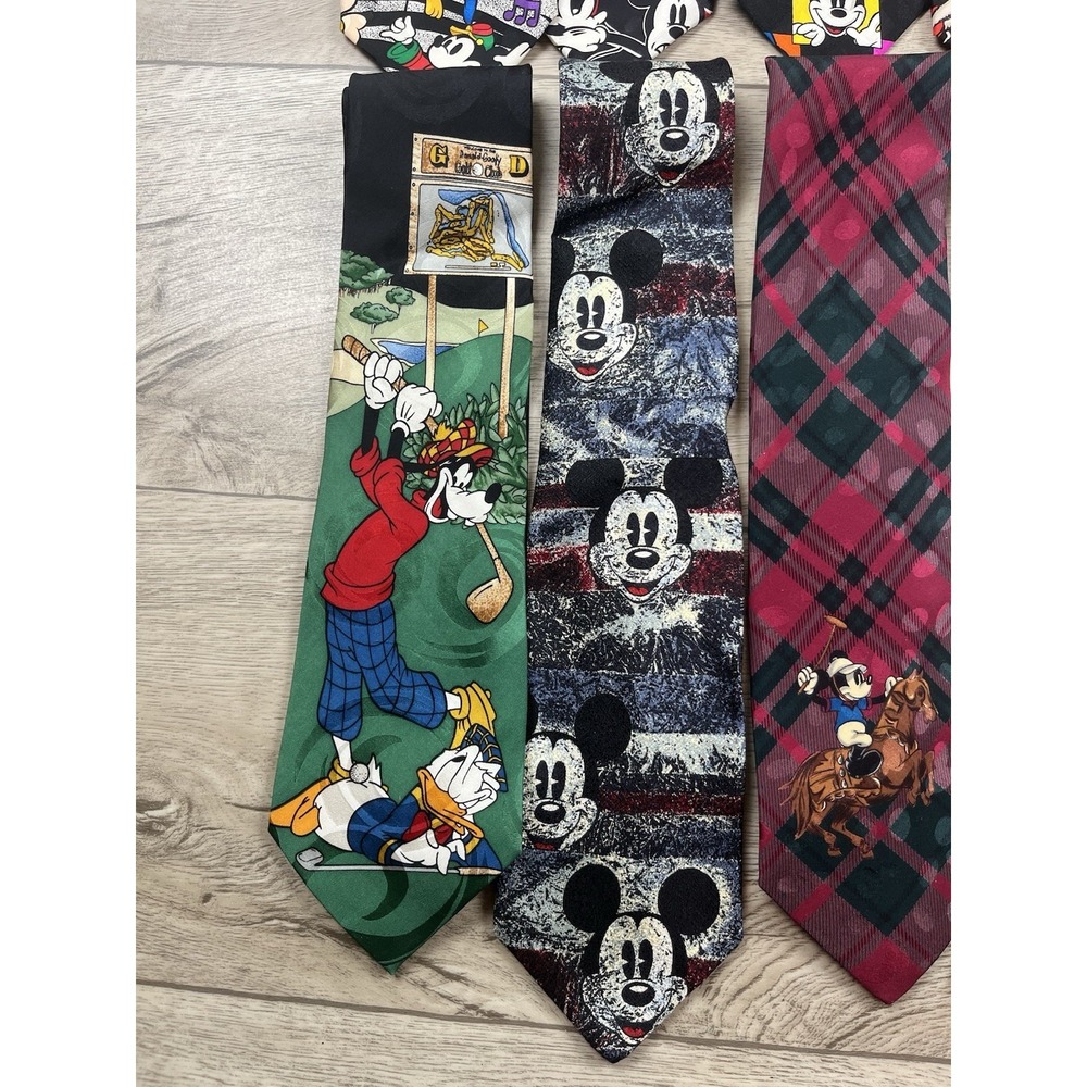 Disney - 14 Silk Tie Lot Featuring Mickey Mouse & Many Other Beloved Characters - Picture 2 of 14